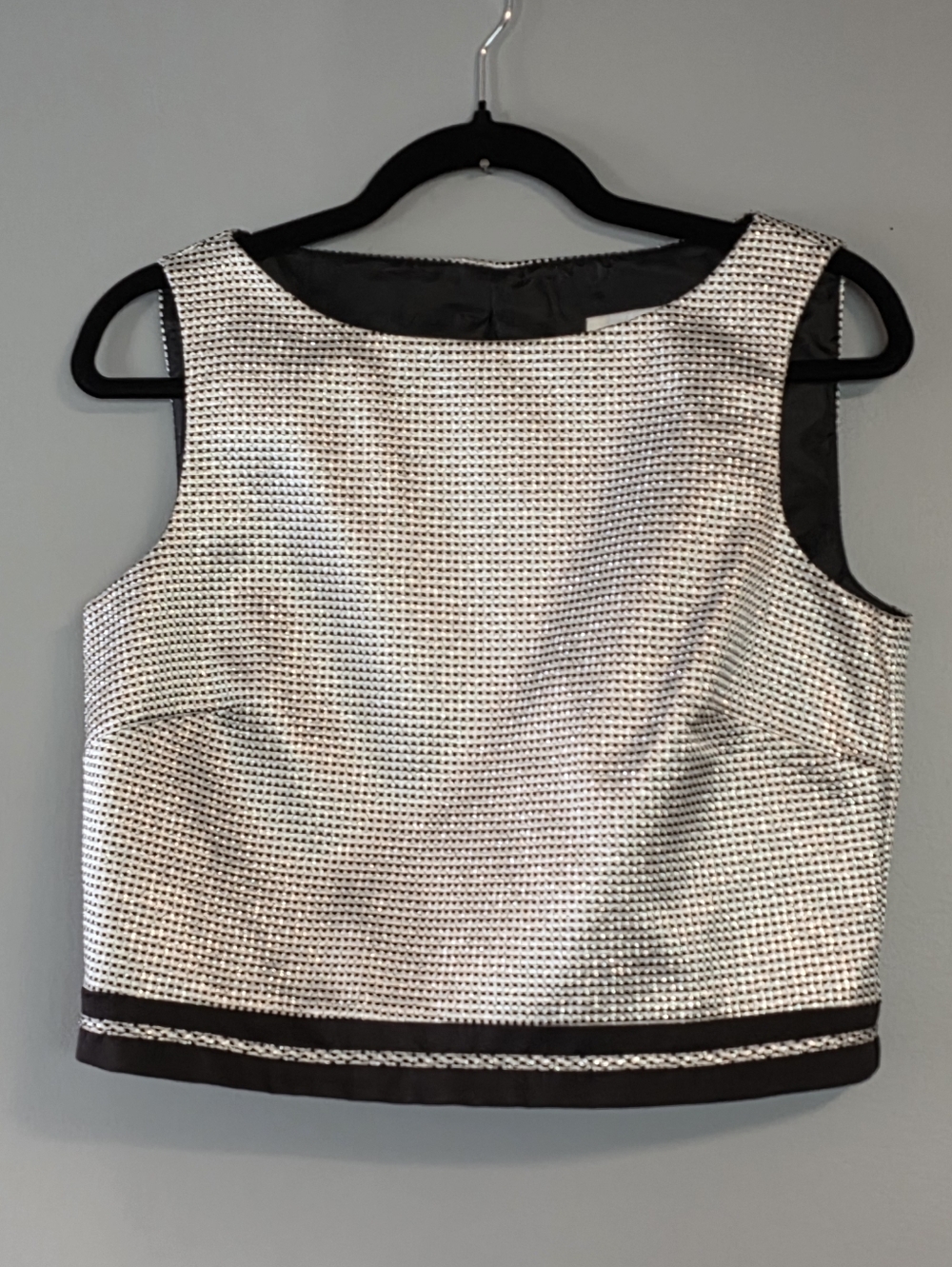 Black and White Textured Sleeveless Crop Top